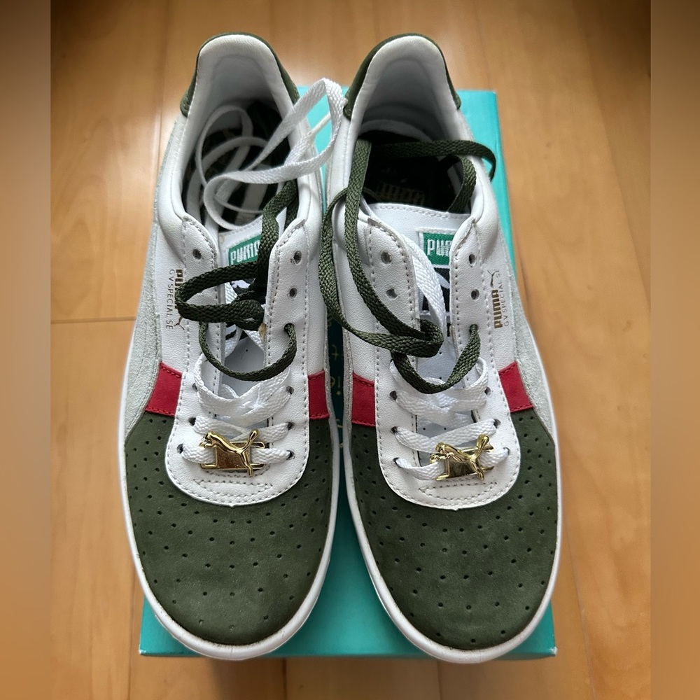 NWOT - Pumas